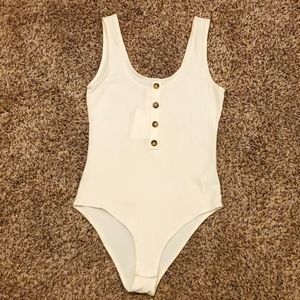 🌻 2/$20 Ivory Bodysuit
